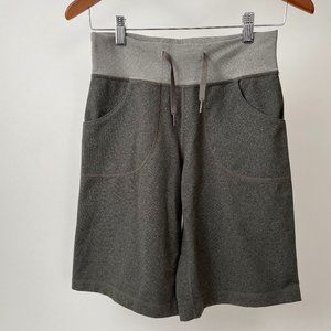 Lululemon Be Still Shorts Yoga Drawstring , Heathered Coal, Size 2